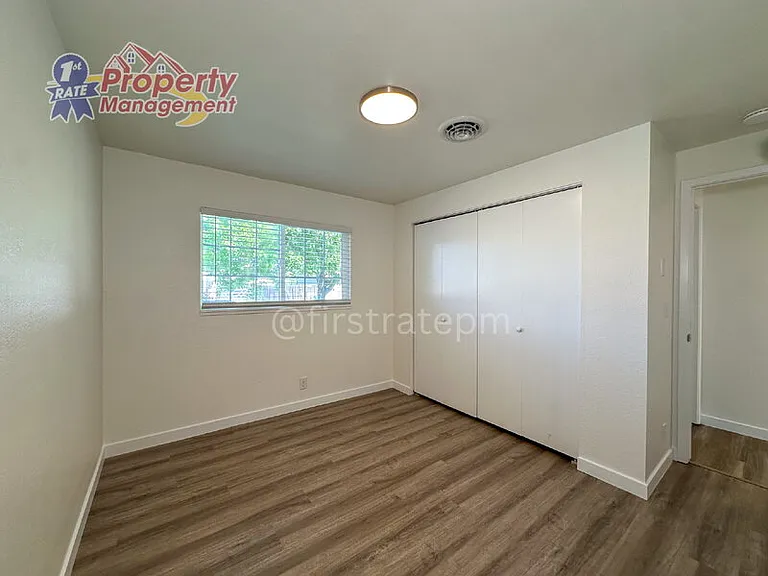 7703 S Mistyglen Ave — Photo 15