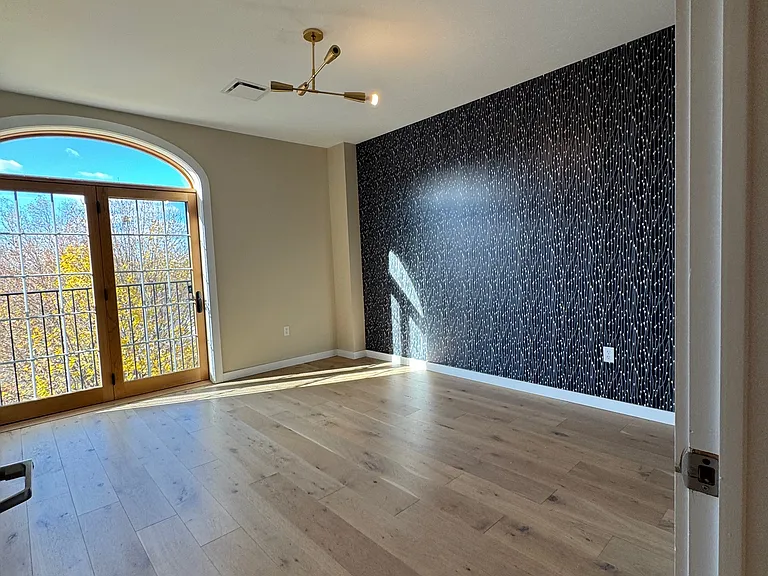 249 Main St #401 — Photo 3