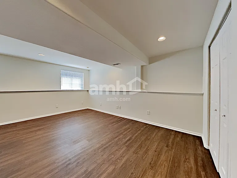 19984 E Lasalle Dr — Photo 10