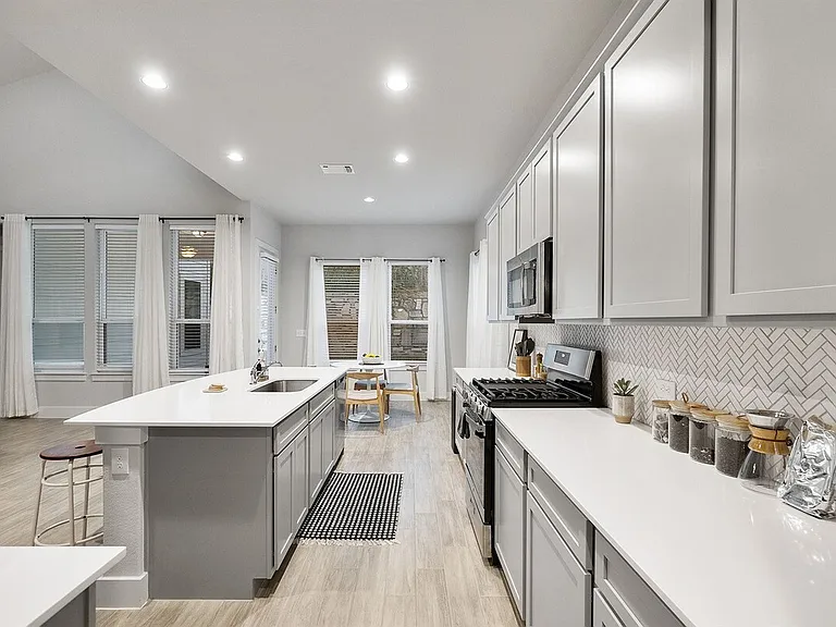 11117 Charger Way — Photo 44