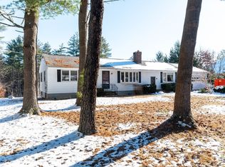 137 W River Rd, Hooksett, NH 03106