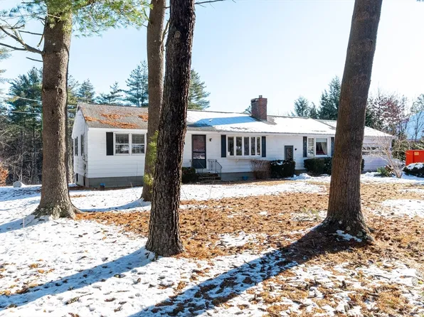 137 W River Rd, Hooksett, NH 03106