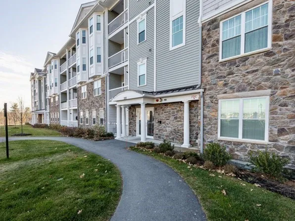 220 Martins Lndg #112, North Reading, MA 01864