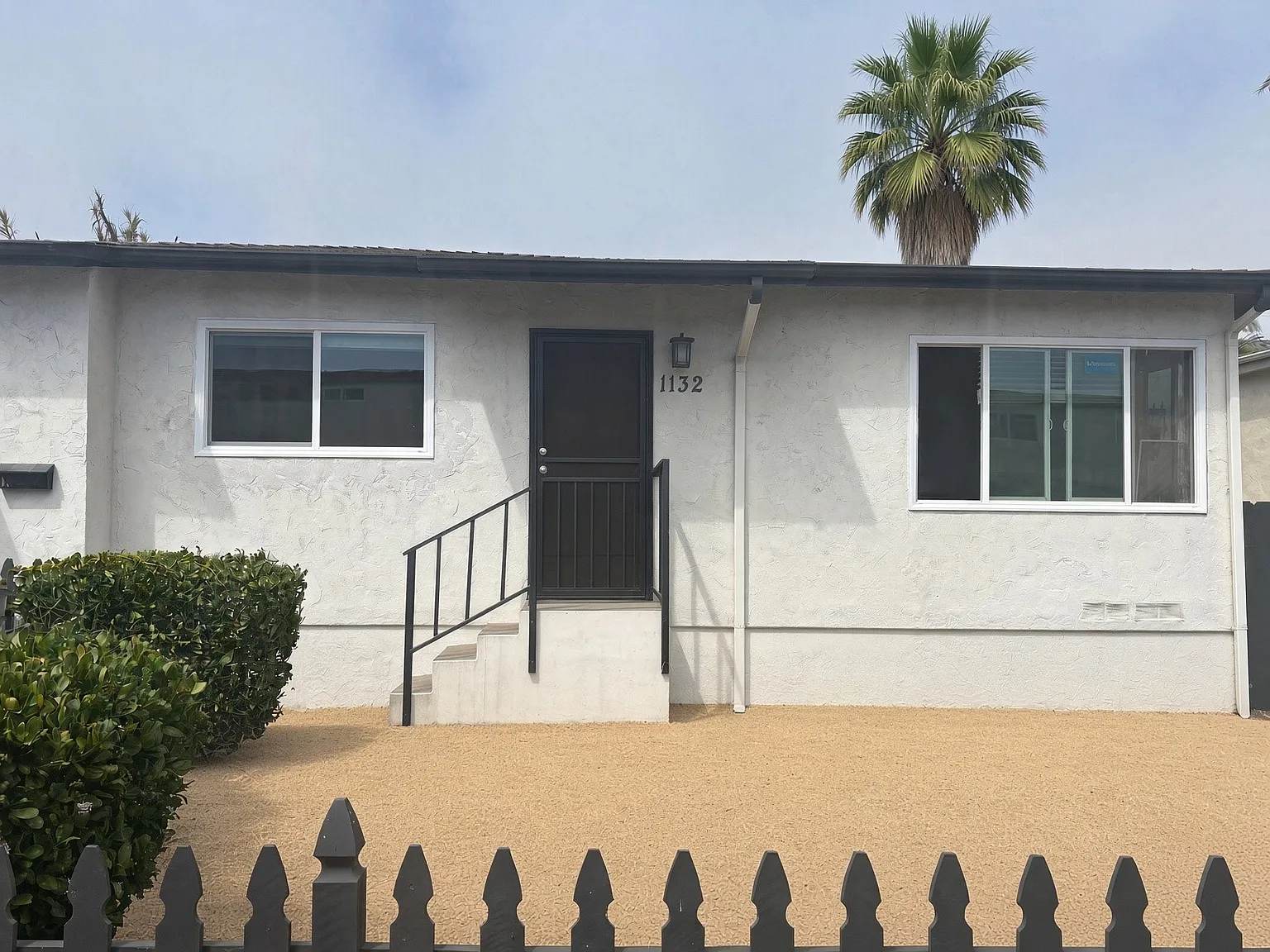 3 bed, 1206 sqft, $4,226 — Photo 2