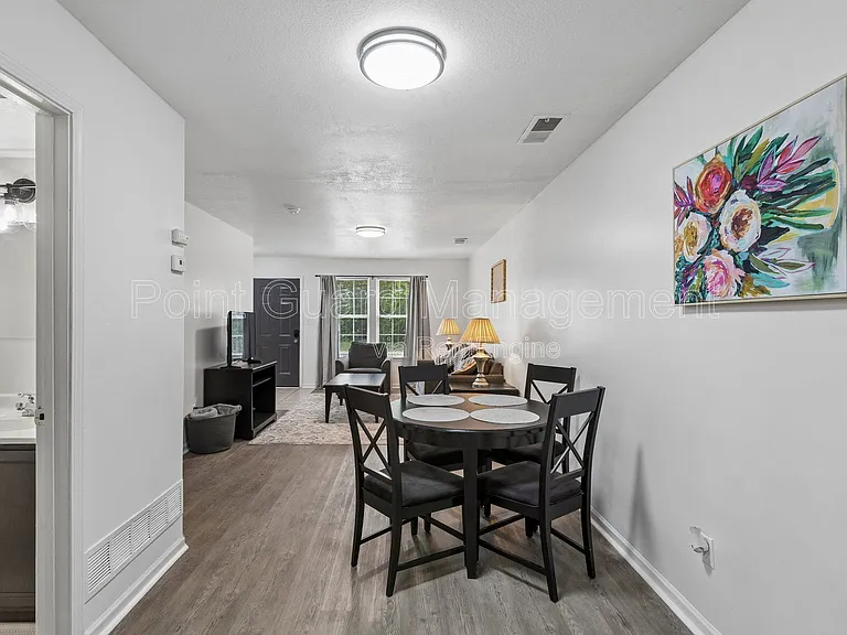 321 W South Ave — Photo 41