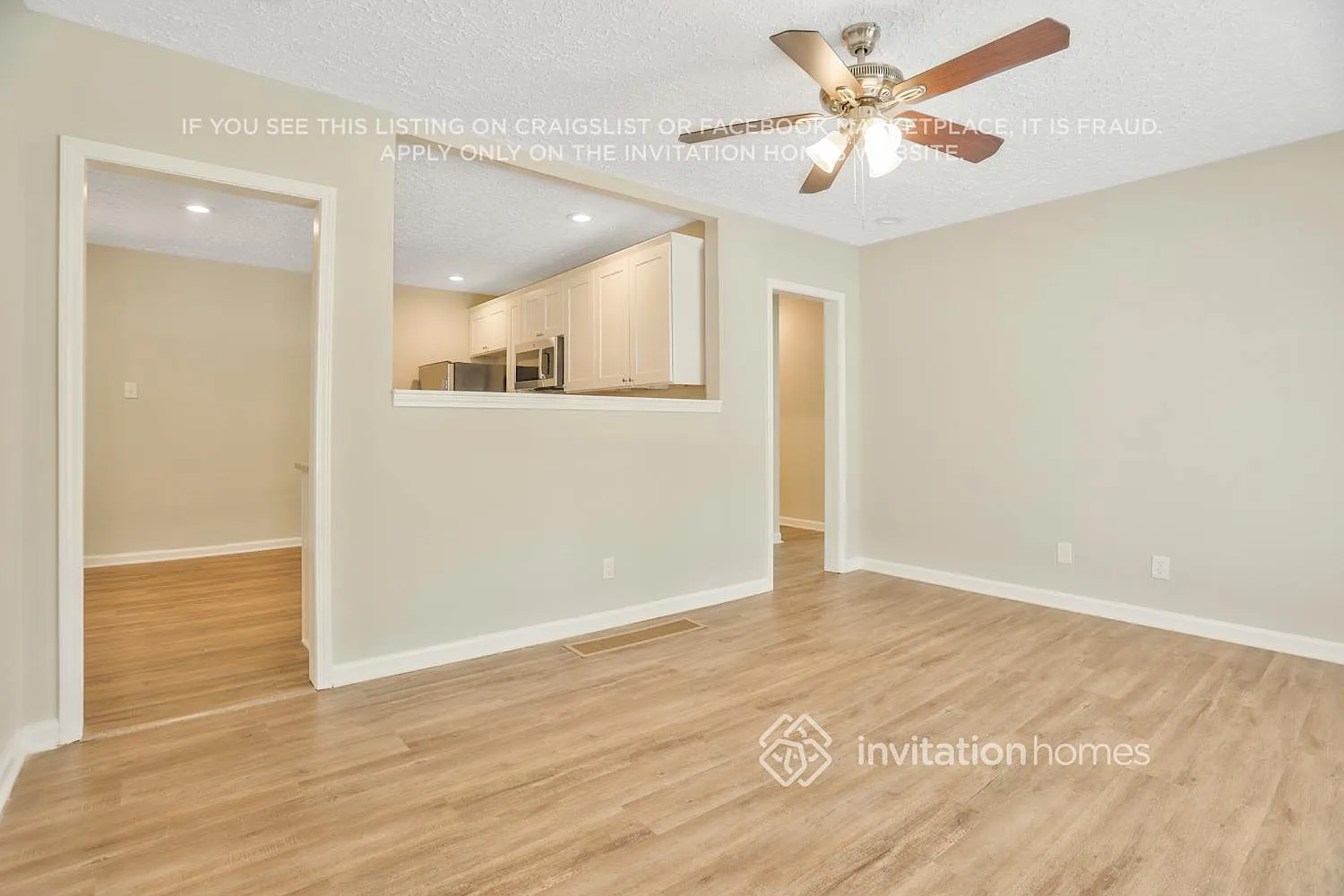 411 Forrest Ridge Dr Nw Atlanta, GA 30318 — Photo 2