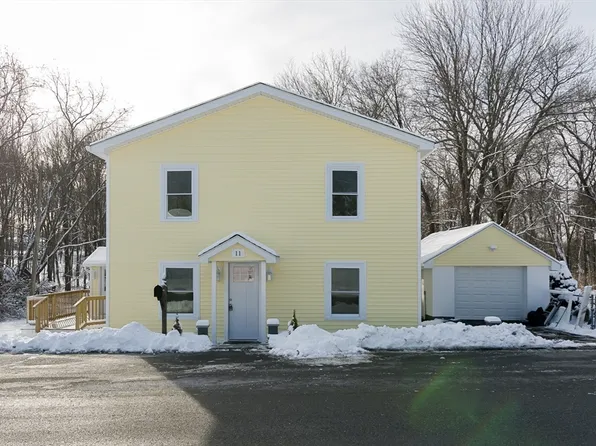 11 Williams St, Auburn, MA 01501