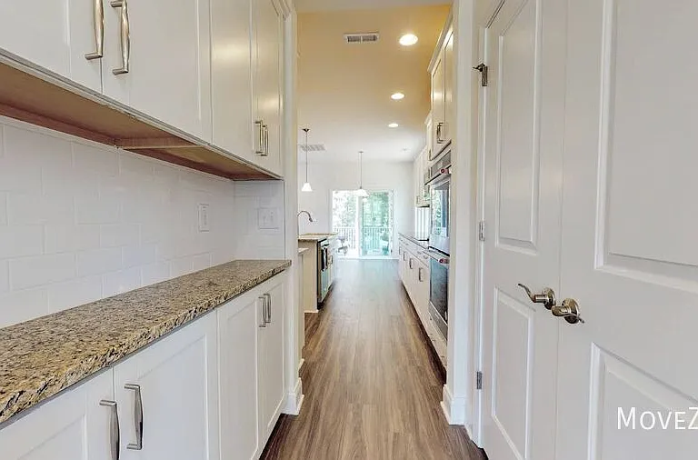 495 Village Bend Dr — Photo 9
