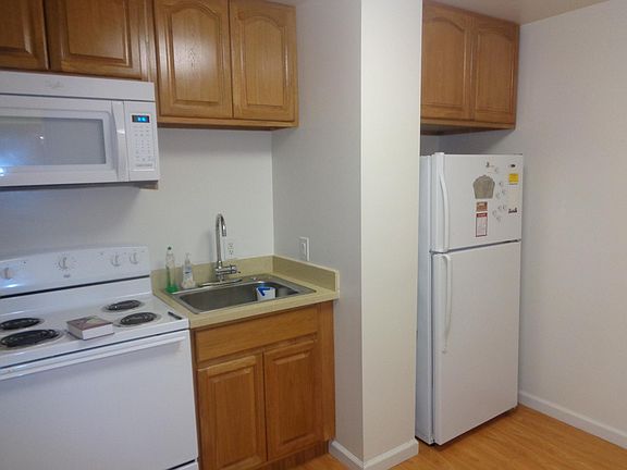 3rd image of 1275 33rd Ave #B