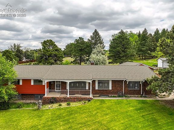 2nd image of 2845 Valencia Rd