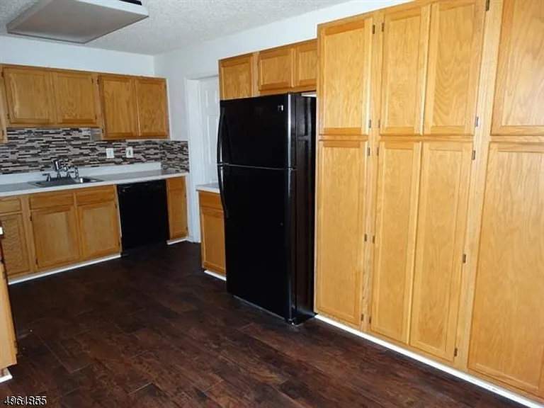 808 Magnolia Ln — Photo 6