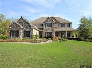 5 Legends Way, Ballston Lake, NY 12019