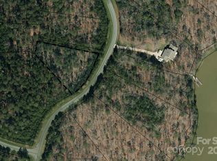 660 Whisper Lake Dr, New London, NC 28127