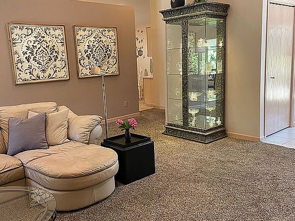 4th image of 2344 Silverthorn Dr