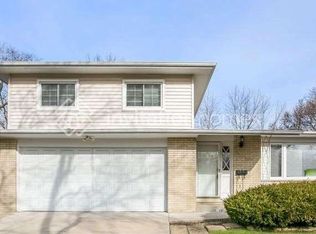 1035 W Iowa St, Glenwood, IL 60425