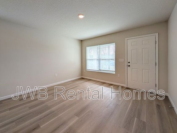 5th image of 1499 Logan St