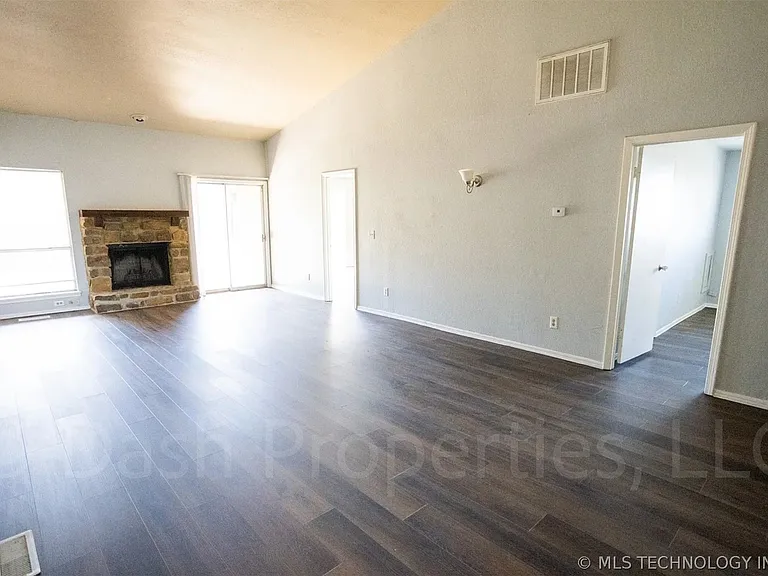 5104 S 75th East Ave — Photo 7