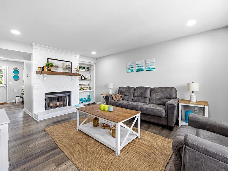 250 Sanders Ferry Rd #4 — Photo 3