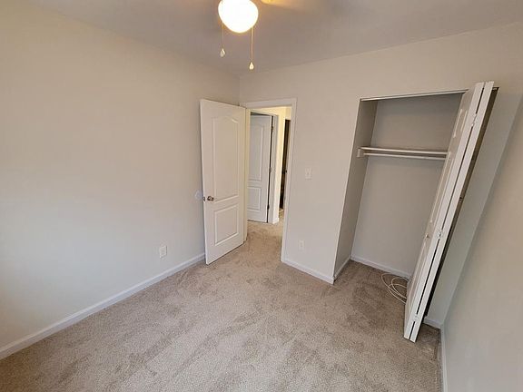 5th image of 154 Jenness Ln APT A