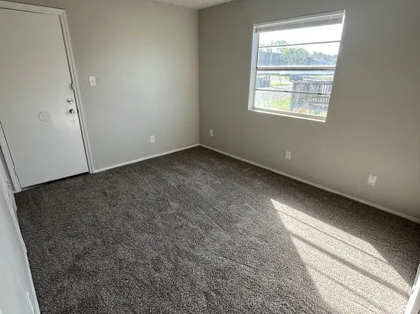 706 Bracewood Cir APT D, San Marcos, TX 78666