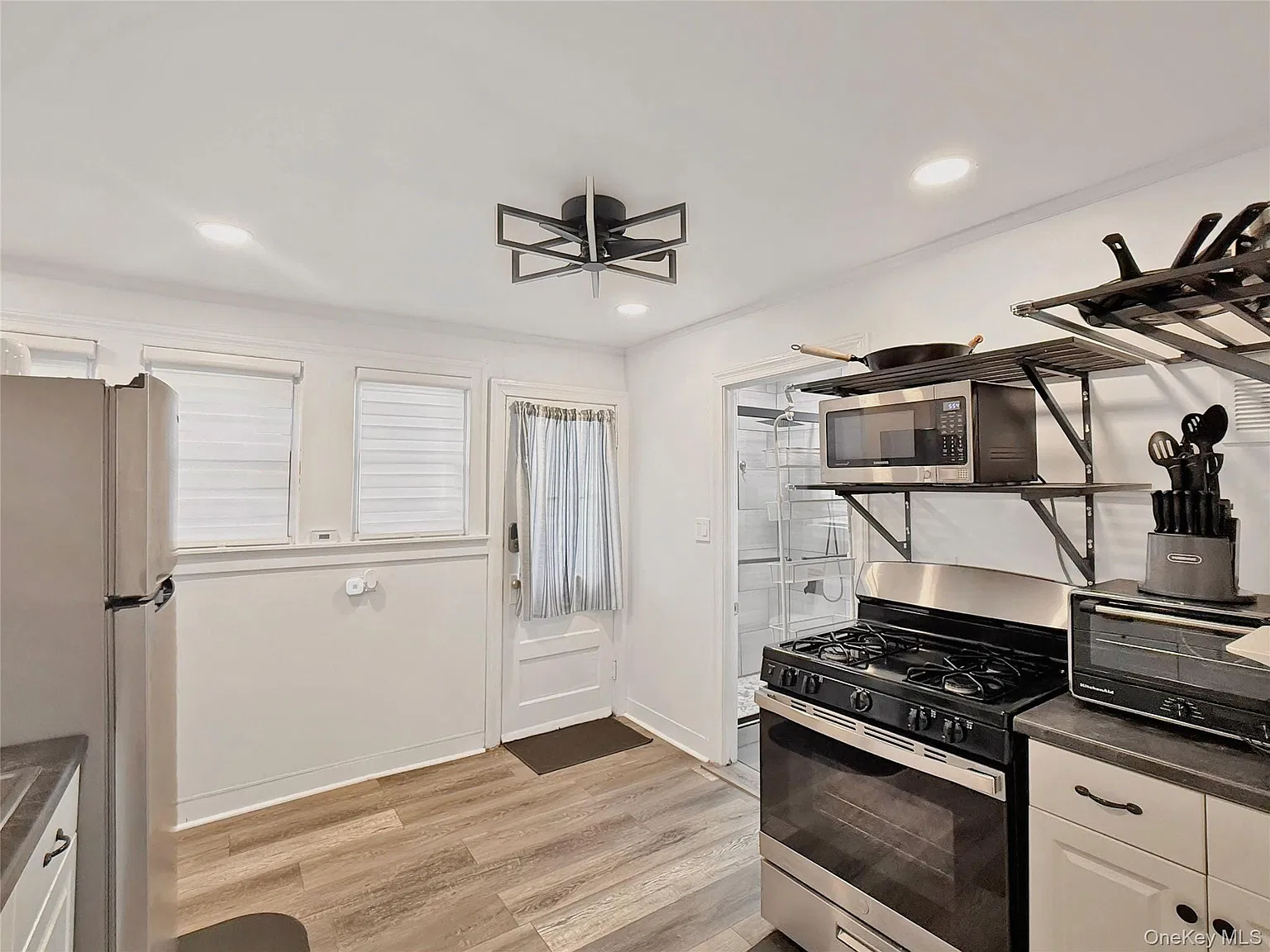 1 bed, 1.0 bath, 800 sqft, $2,150 — Photo 4