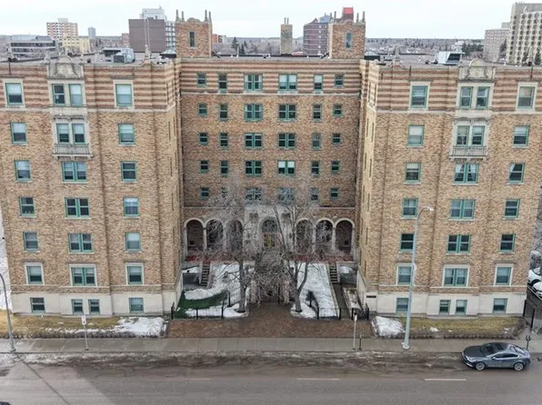 UNIT 400-2305 Victoria AVENUE, Regina, SK S4P 0S7