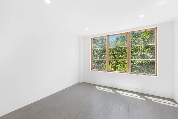 Rented by Nolita Group | media 21