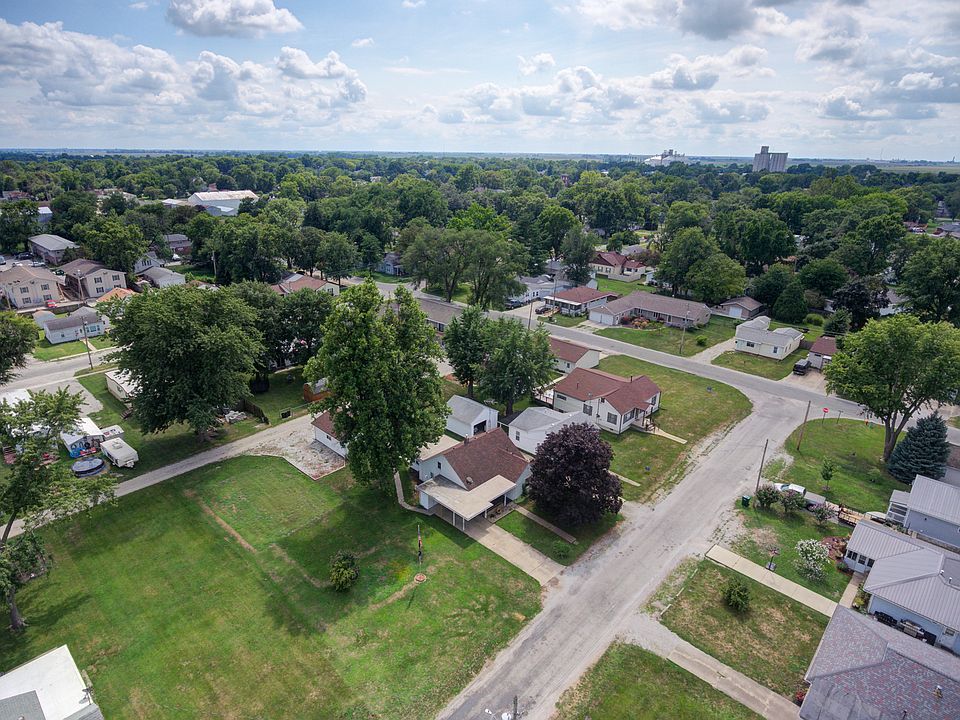 807 & 809 E Short St, Tuscola, IL 61953 Zillow