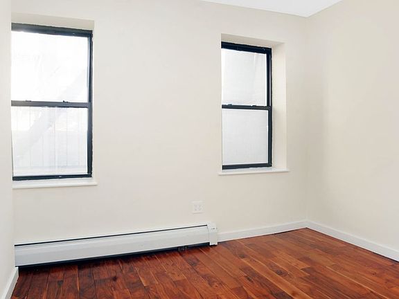 4th image of 27 E 20th St APT 2