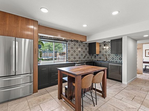 5th image of 725 Hermes Cir