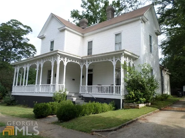 31 Wesley St, Newnan, GA 30263