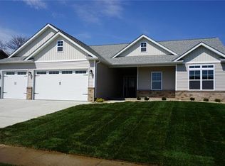 8043 Radcliffe Pl, Troy, IL 62294