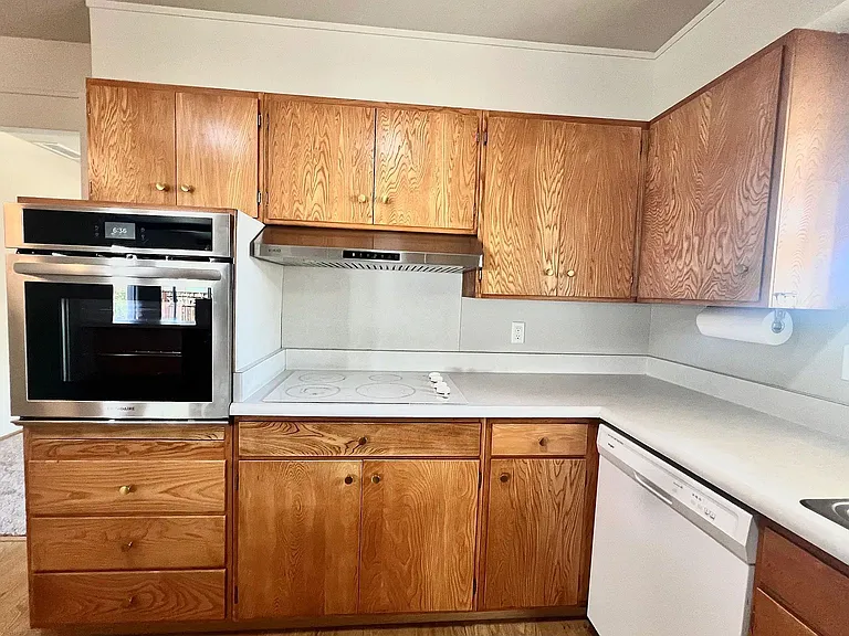 6610 Canterbury Ct — Photo 16