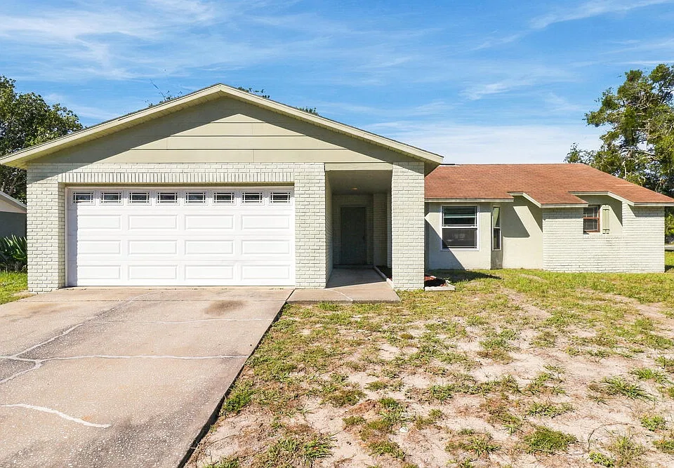 5113 Gardendale Ln
