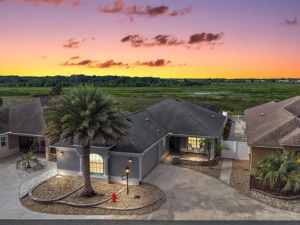 562 Avecilla Dr, The Villages, FL 32162