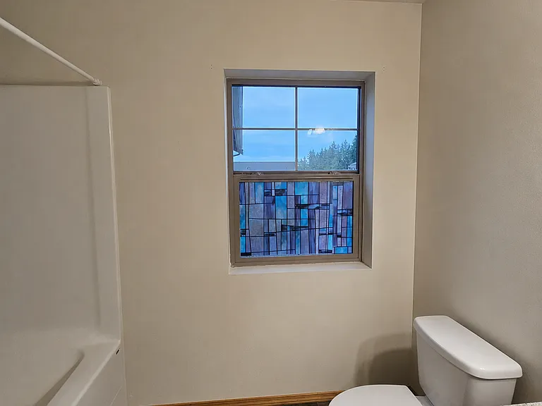 435 NE Inspiration St — Photo 32