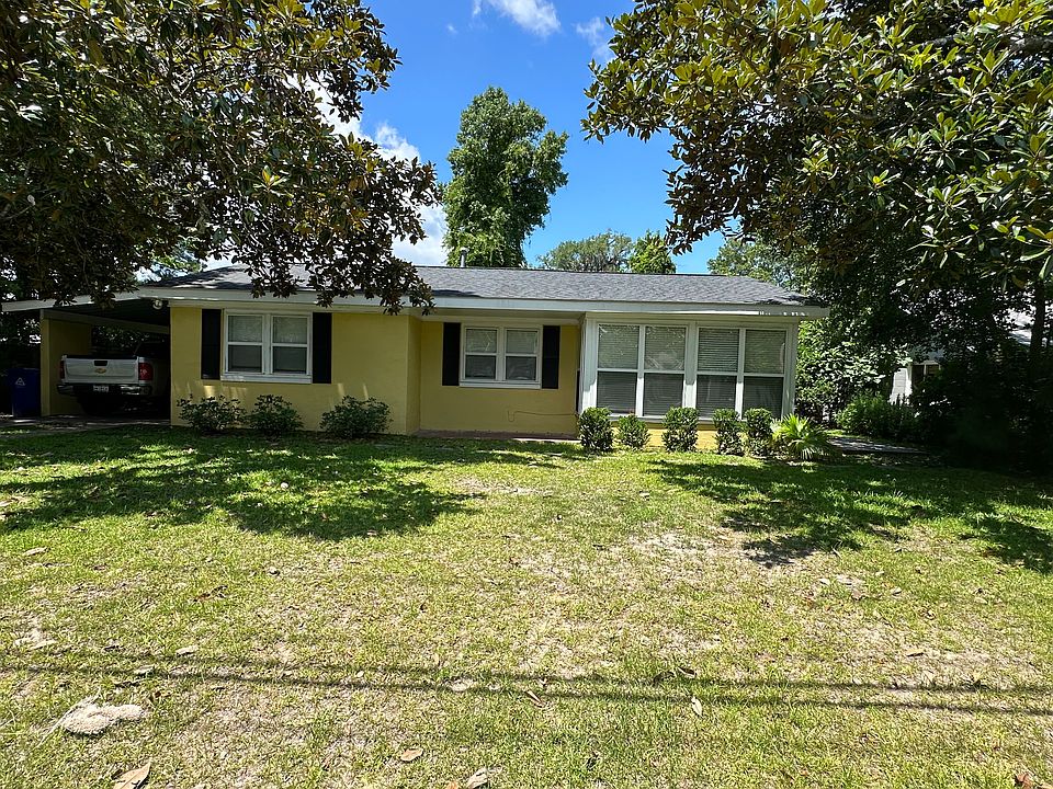 1st image of 5 Briarcliff Dr