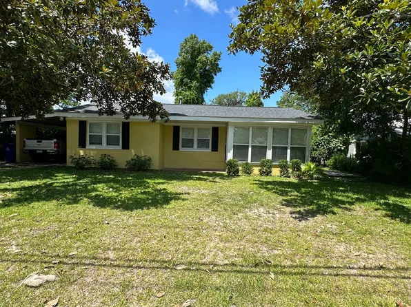 5 Briarcliff Dr, Charleston, SC 29407