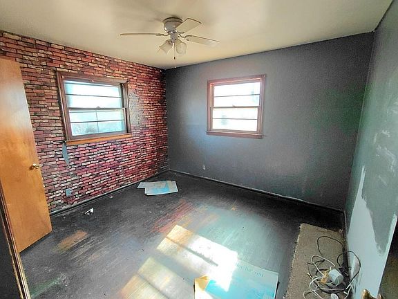 5th image of 2721 N 31st St