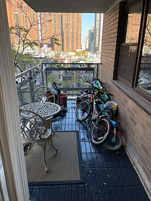 Sold by David Francis New York LLC | media 11