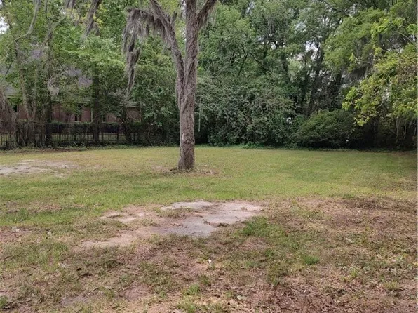 4121 6th Street, Savannah, GA 31408