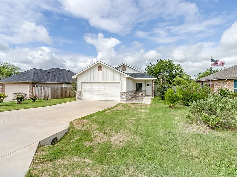 609 Mesquite Dr — Photo 5