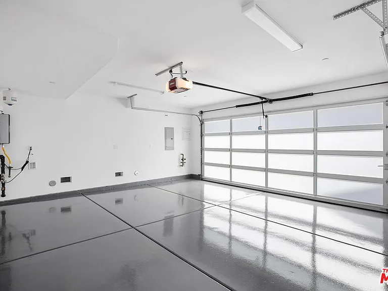 11724 Culver Blvd #12 — Photo 30