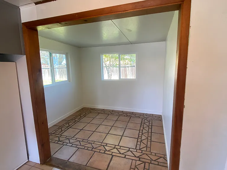 105 Santa Ynez Ave — Photo 4