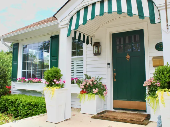 702 River Road, Fair Haven, NJ 07704