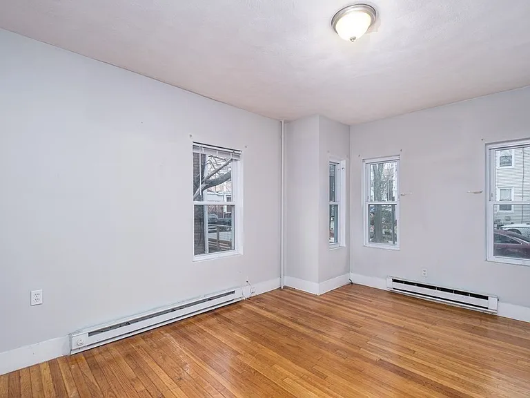 3 Dell St #1 — Photo 6