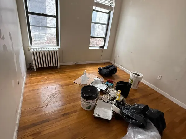 328 East 78th Street image 2 of 5