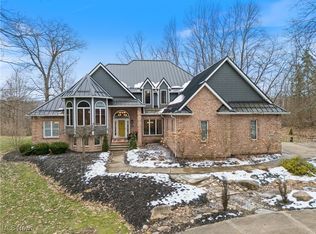 2880 Arborry Hill Dr, Richfield, OH 44286