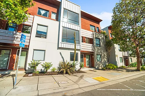 1313 Wood St Photo 1
