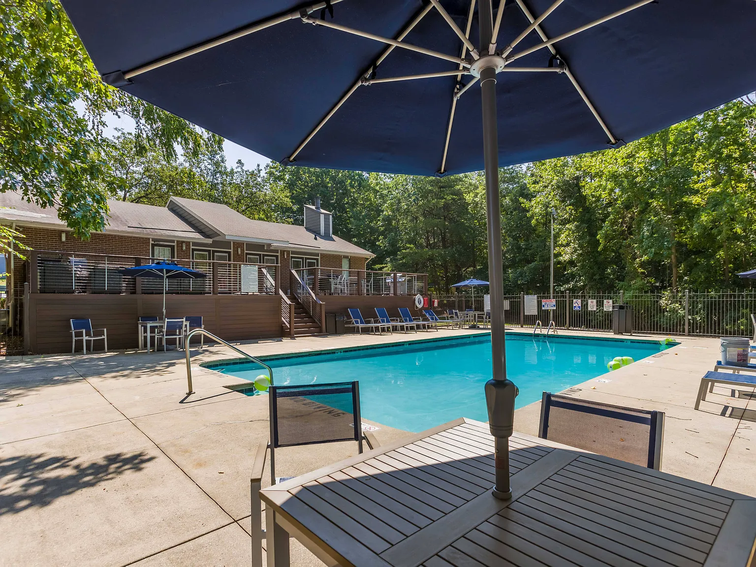 Summit Village Apartments — Photo 4